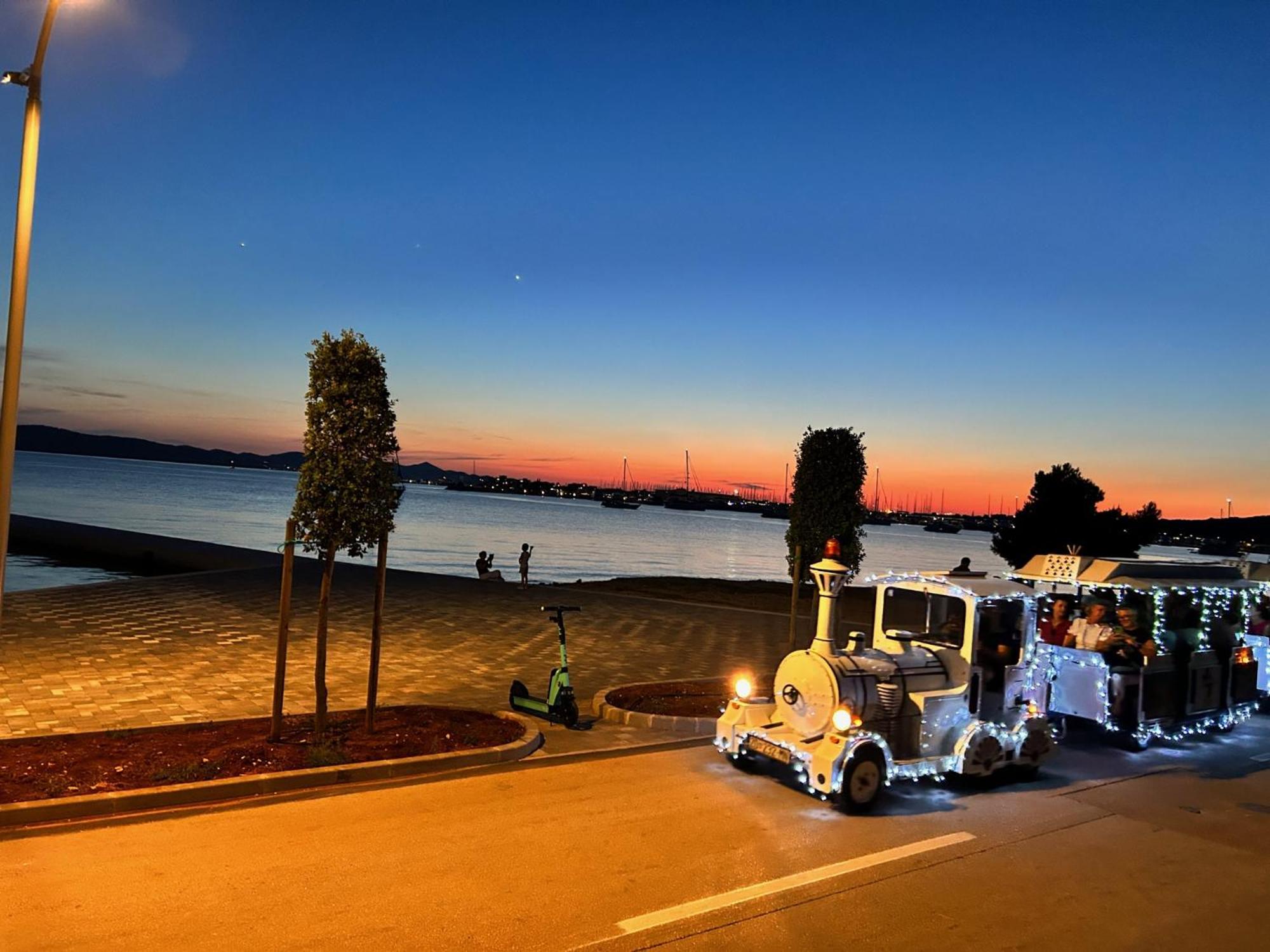 Apartmani Labud Sukošan Esterno foto