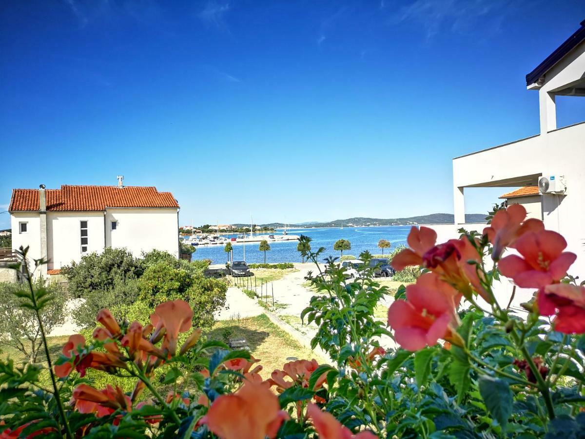 Apartmani Labud Sukošan Esterno foto