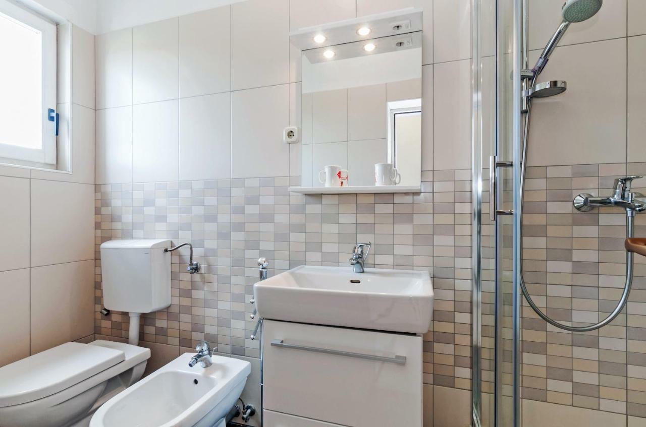 Apartmani Labud Sukošan Esterno foto