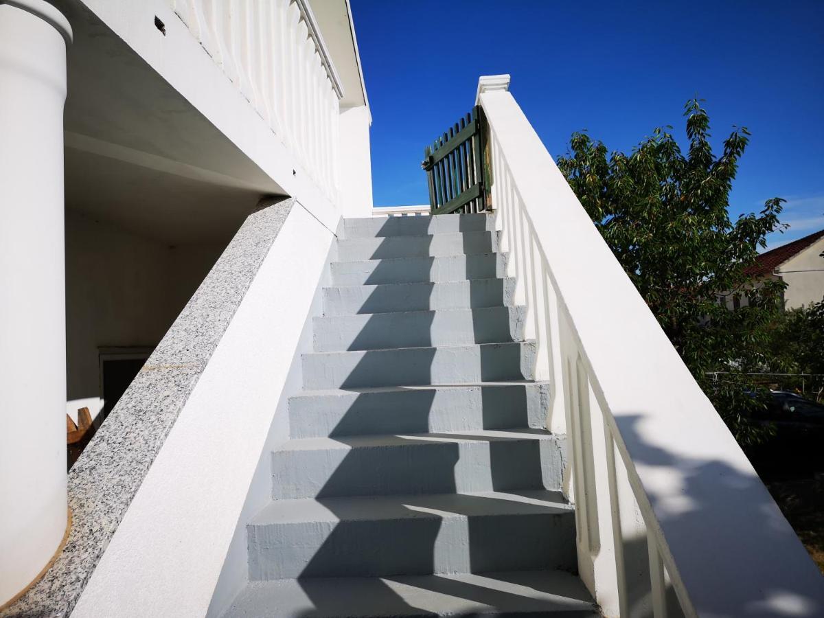 Apartmani Labud Sukošan Esterno foto